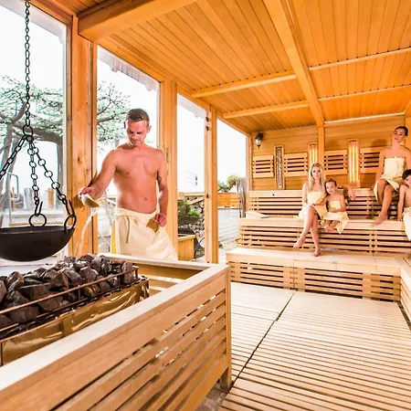 Village Tatralandia 2* Lipótszentmiklós